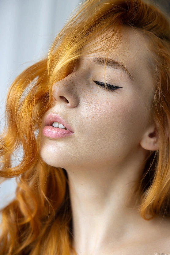 Lila Rouge - Ginger And Gold